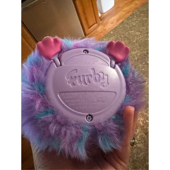 Furby with spoon 2023 - Picture 5 of 5